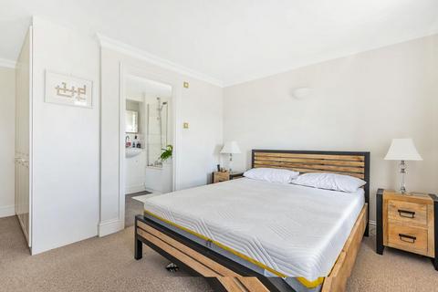 2 bedroom flat for sale, Samuel Gray Gardens, Kingston upon Thames, KT2