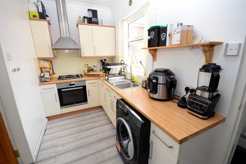 2 bedroom terraced house for sale, King Street, Birtley