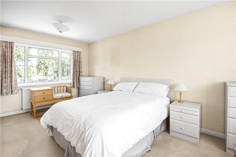 3 bedroom detached house for sale, Pine Wood, Sunbury-on-Thames, Surrey, TW16