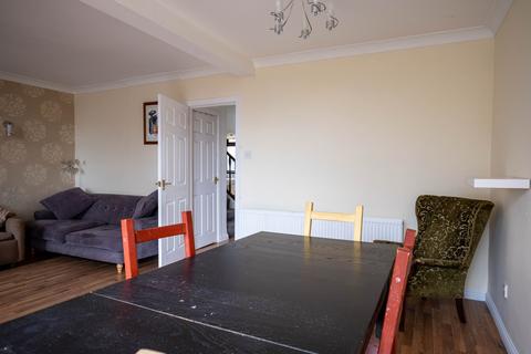 103 Cornhill Gardens, Aberdeen, AB16 5NE