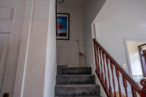 103 Cornhill Gardens, Aberdeen, AB16 5NE