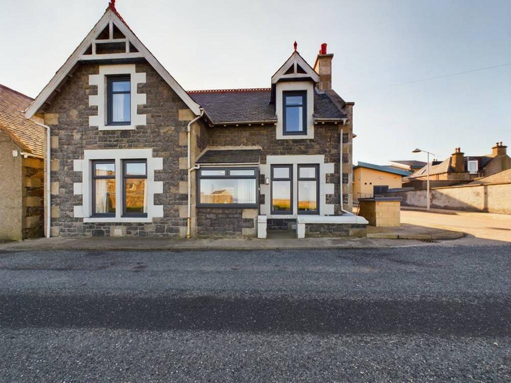 Banff AB45 4 bed detached house for sale £180,000