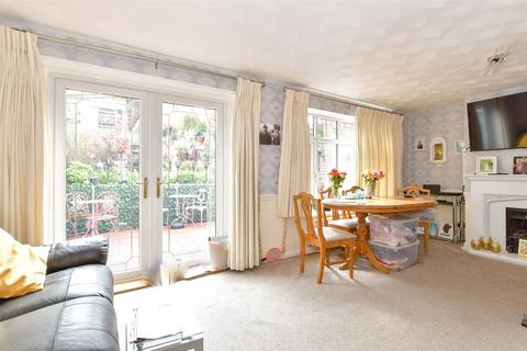29 Hazel Grove, Chatham, ME5 0ED