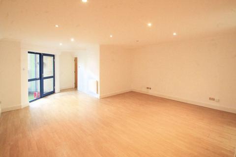 2 bedroom flat to rent, St James Court Edison Road, Bromley