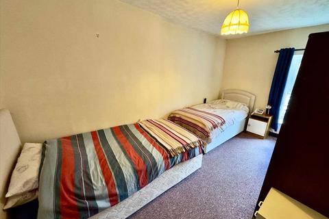 22 Howard Street, Tonypandy, CF40 2BP