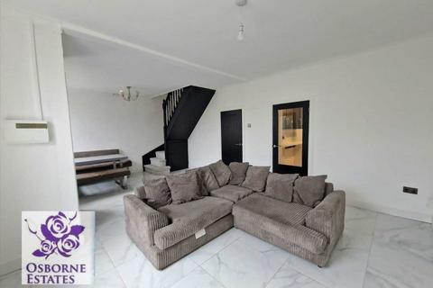 3 bedroom end of terrace house for sale, Pentre CF41