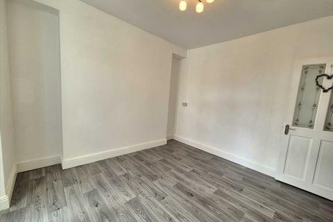 4 Glyn Terrace, Tonypandy, CF40 2EG