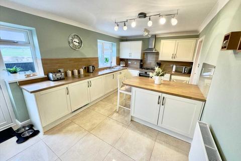 11 Ffordd Llanbad, Gilfach Goch, Porth, CF39 8FL