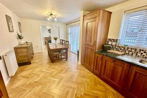 41 Llewellyns View, Gilfach Goch, Porth, CF39 8BQ