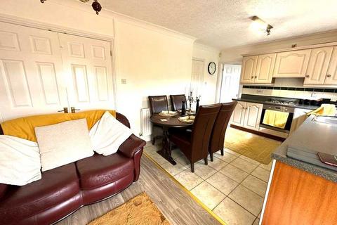 25 Bronheulwen, Porth, CF39 0BJ