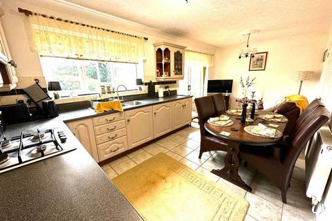 25 Bronheulwen, Porth, CF39 0BJ