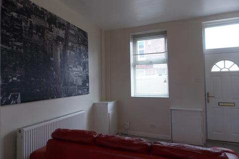 2 bedroom terraced house to rent, Claughton Place, Birkenhead CH41