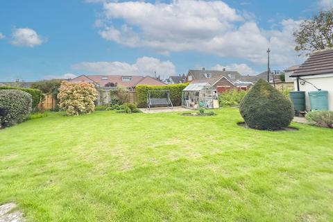 3 bedroom detached bungalow for sale, Huddersfield Road, Brighouse, HD6 3RL
