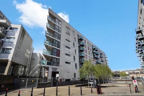 2 bedroom flat for sale, Stainsby Road, London E14