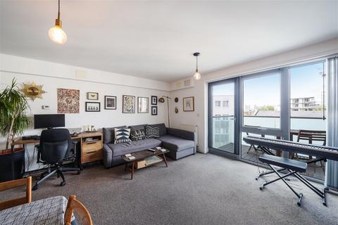 2 bedroom flat for sale, Stainsby Road, London E14