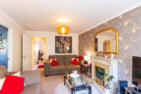 2 bedroom flat to rent, 1075L – Dicksonfield, Edinburgh, EH7 5NE