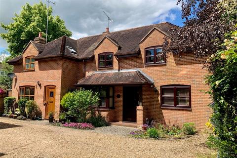 3 bedroom semi-detached house for sale, Mill Lane, Romsey, Hampshire, SO51