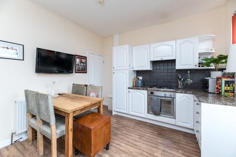 4 bedroom terraced house for sale, Albion Street, Otley, West Yorkshire, LS21