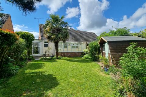 3 bedroom semi-detached bungalow for sale, Old Ford Avenue, Southam, CV47