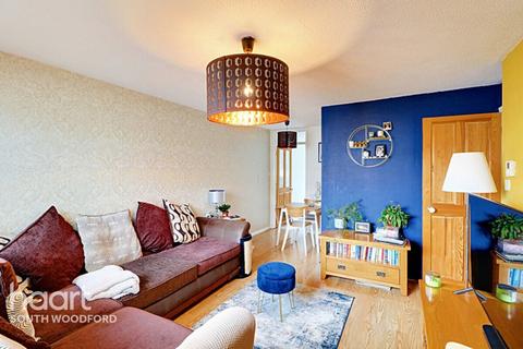 5 Mallards Road, Woodford Green, IG8 7DF