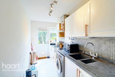 5 Mallards Road, Woodford Green, IG8 7DF