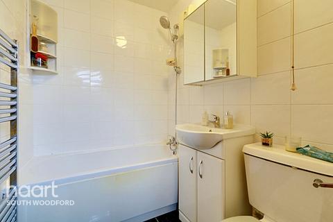 5 Mallards Road, Woodford Green, IG8 7DF