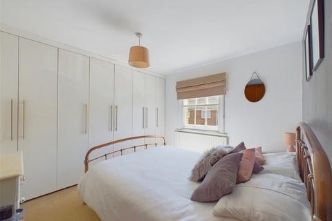 2 bedroom maisonette for sale, Nelson Road, Horsham RH12