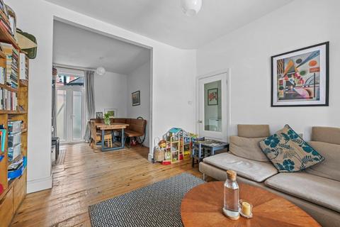 3 bedroom terraced house for sale, Woodhouse Grove, London E12