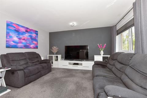 2 bedroom maisonette for sale, Helms Way, Chatham, Kent