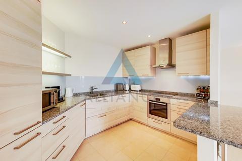 2 bedroom apartment for sale, Dundee Wharf, London E14