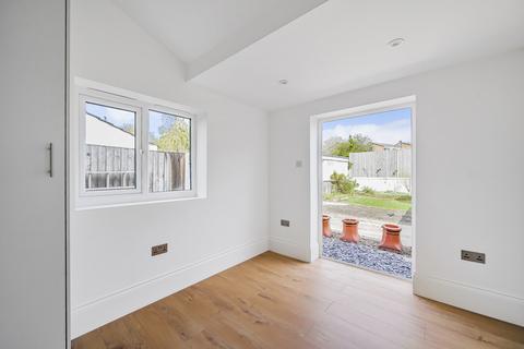24 Bridge Road, Southampton, SO19 7GQ