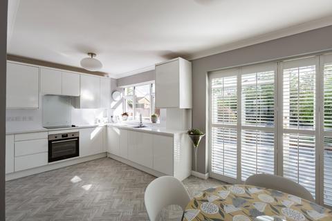 16 Cowdrey Court, Dartford, DA1 2PL