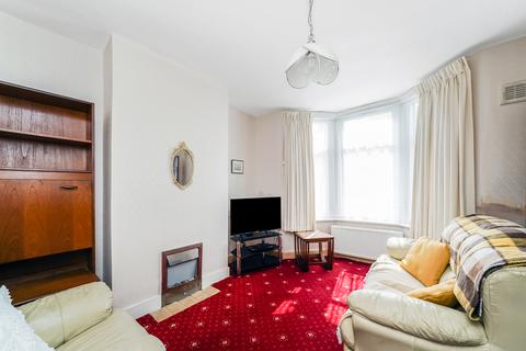 1 bedroom flat for sale, Cavendish Road, Highams Park, E4