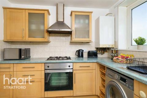 2 bedroom flat to rent, Byford Close - Stratford - E15