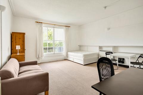 Studio to rent,  Pembridge Square, London W2