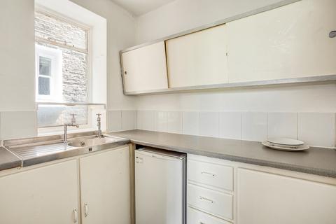 Studio to rent,  Pembridge Square, London W2
