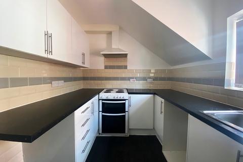 2 bedroom flat to rent, Southport PR8