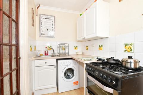 19 Chester Road, Gillingham, ME7 4AF