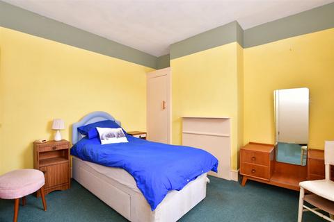 19 Chester Road, Gillingham, ME7 4AF