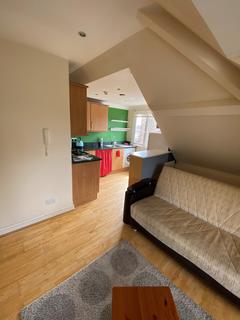 2 bedroom flat to rent, Gunnersbury Avenue, London W5
