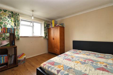 3 bedroom maisonette for sale, Woking, Surrey GU22