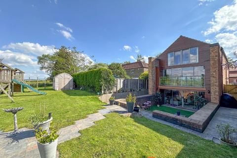 Spires View, 1a Brigg Lane, Carlton Le Moorland, Lincoln, LN5 9HP