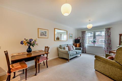 2 bedroom apartment for sale, Chapel Street, Chichester PO19