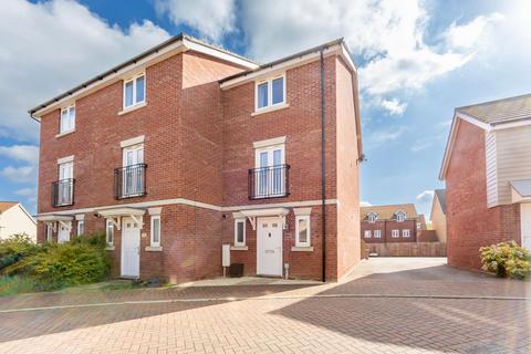 4 bedroom end of terrace house for sale, Falcon Crescent, Costessey