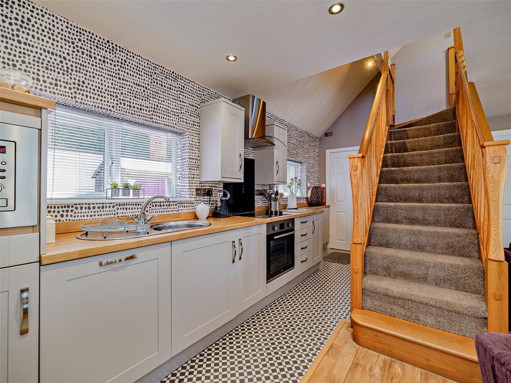 Ty Teiliwr Kitchen