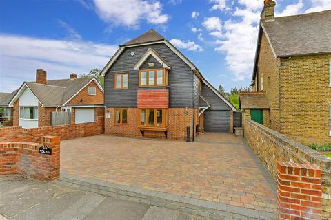 4 bedroom detached house for sale, Lower Hartlip Road, Hartlip, Sittingbourne, Kent