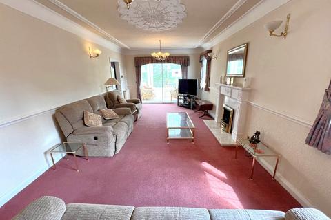 2 bedroom bungalow for sale, Ashley Close, North Shore FY2