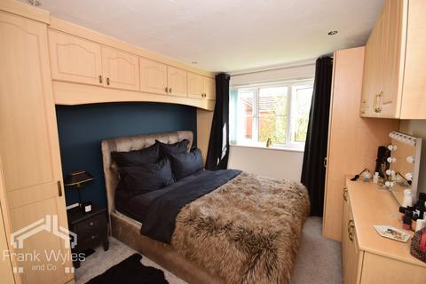 1 bedroom apartment for sale, Marton Fold, Blackpool, FY4 5FJ