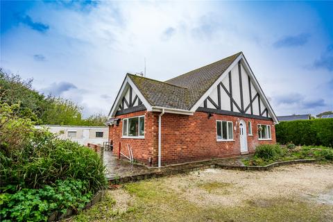 3 bedroom bungalow for sale, Poplar Road, Healing, Grimsby, Lincolnshire, DN41