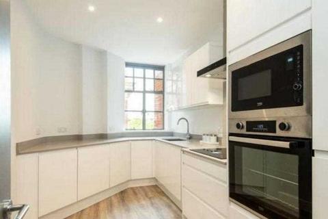 3 bedroom apartment to rent, London W9